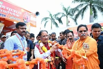 रायपुर में हजारों कांवड़ियों के साथ निकली भव्य कांवड़ यात्रा:सीएम साय ने किया रुद्राभिषेक, हटकेश्वरनाथ महादेव से प्रदेश की खुशहाली की कामना